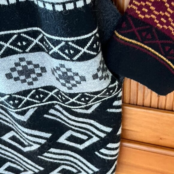 Left on Houston Black and Grey Native Print Long Sweater Coat, Sz M - Picture 3 of 8